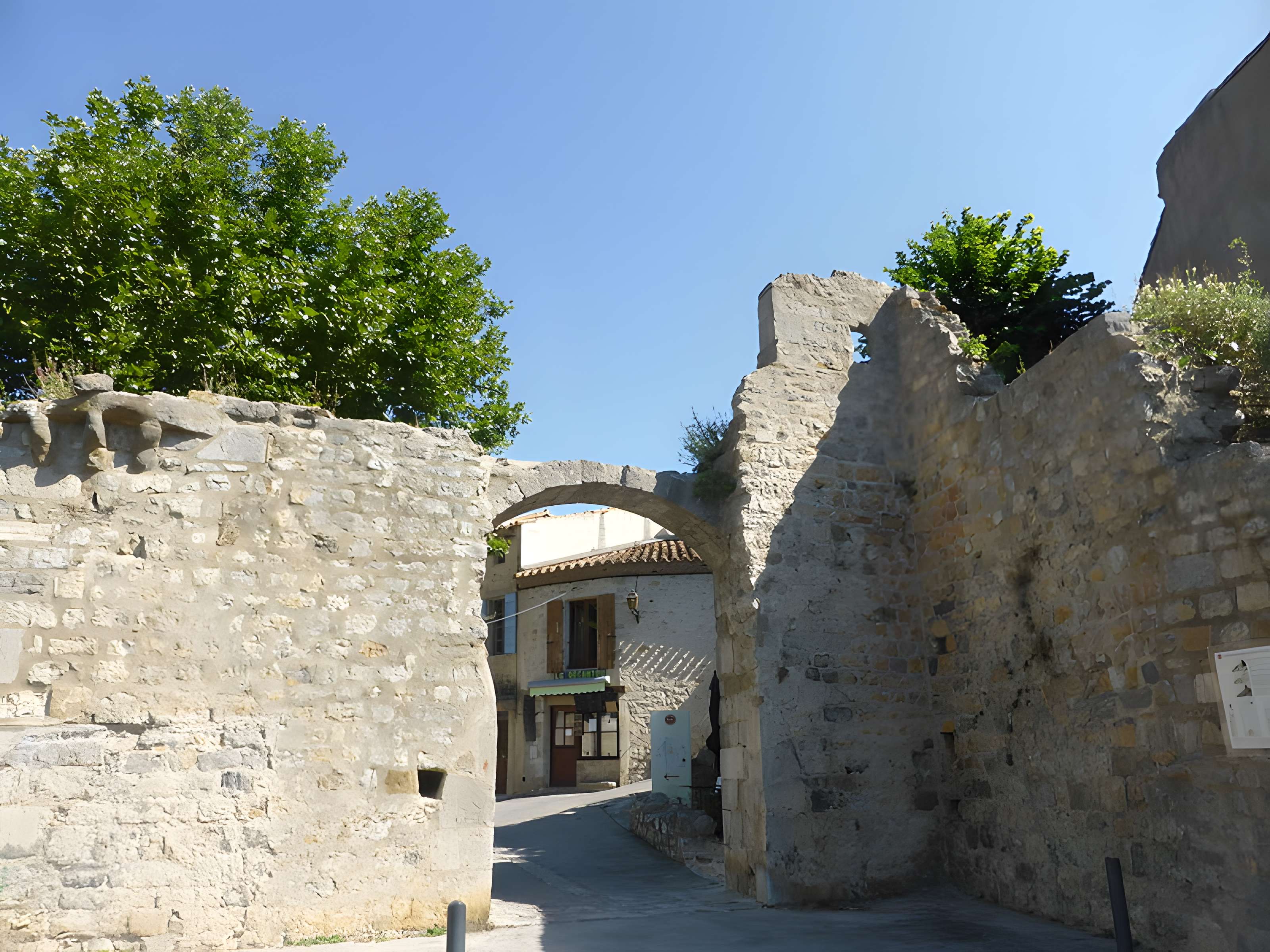 Porte de l'Eau à Lagrasse