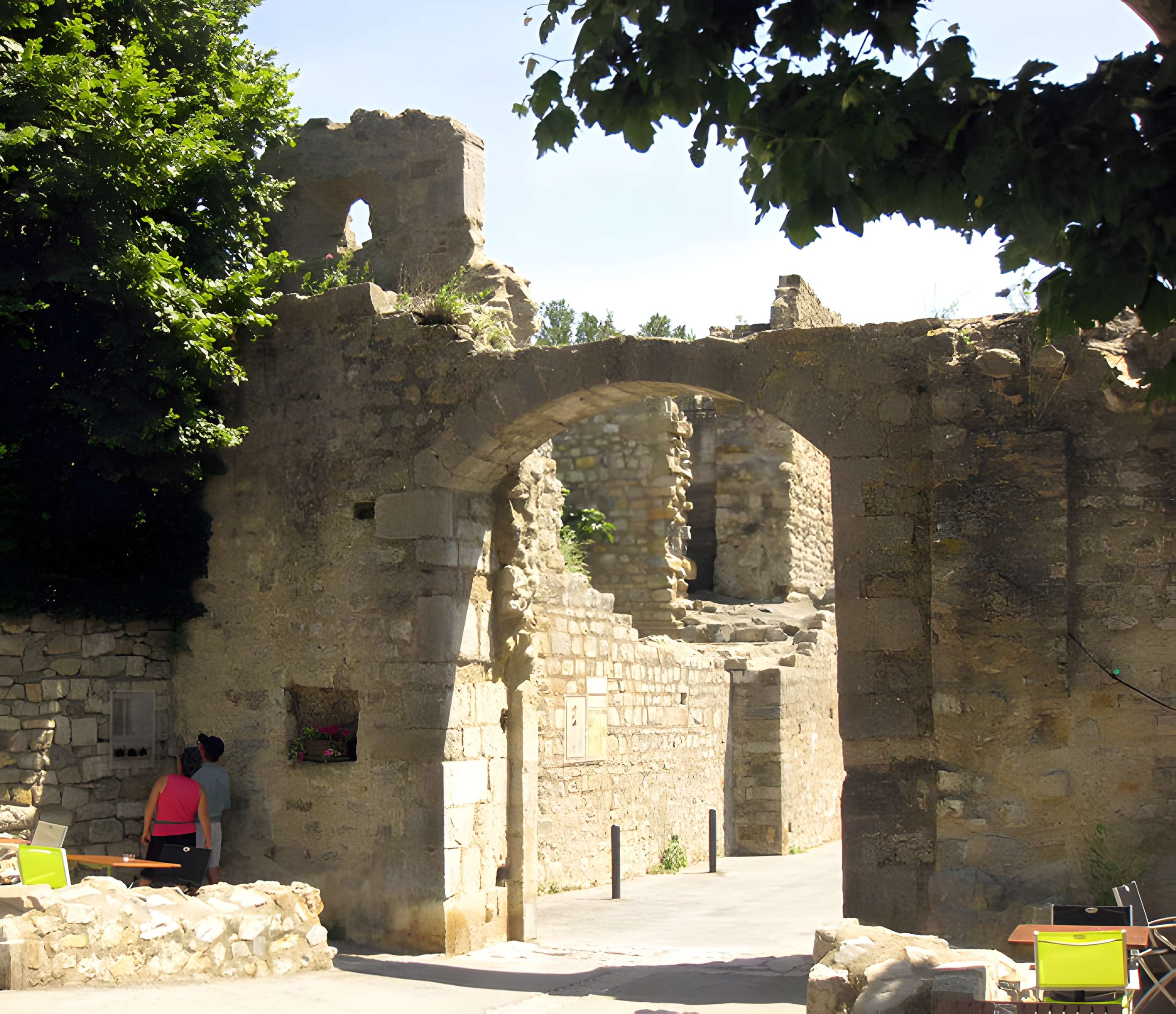 Porte de l'Eau à Lagrasse