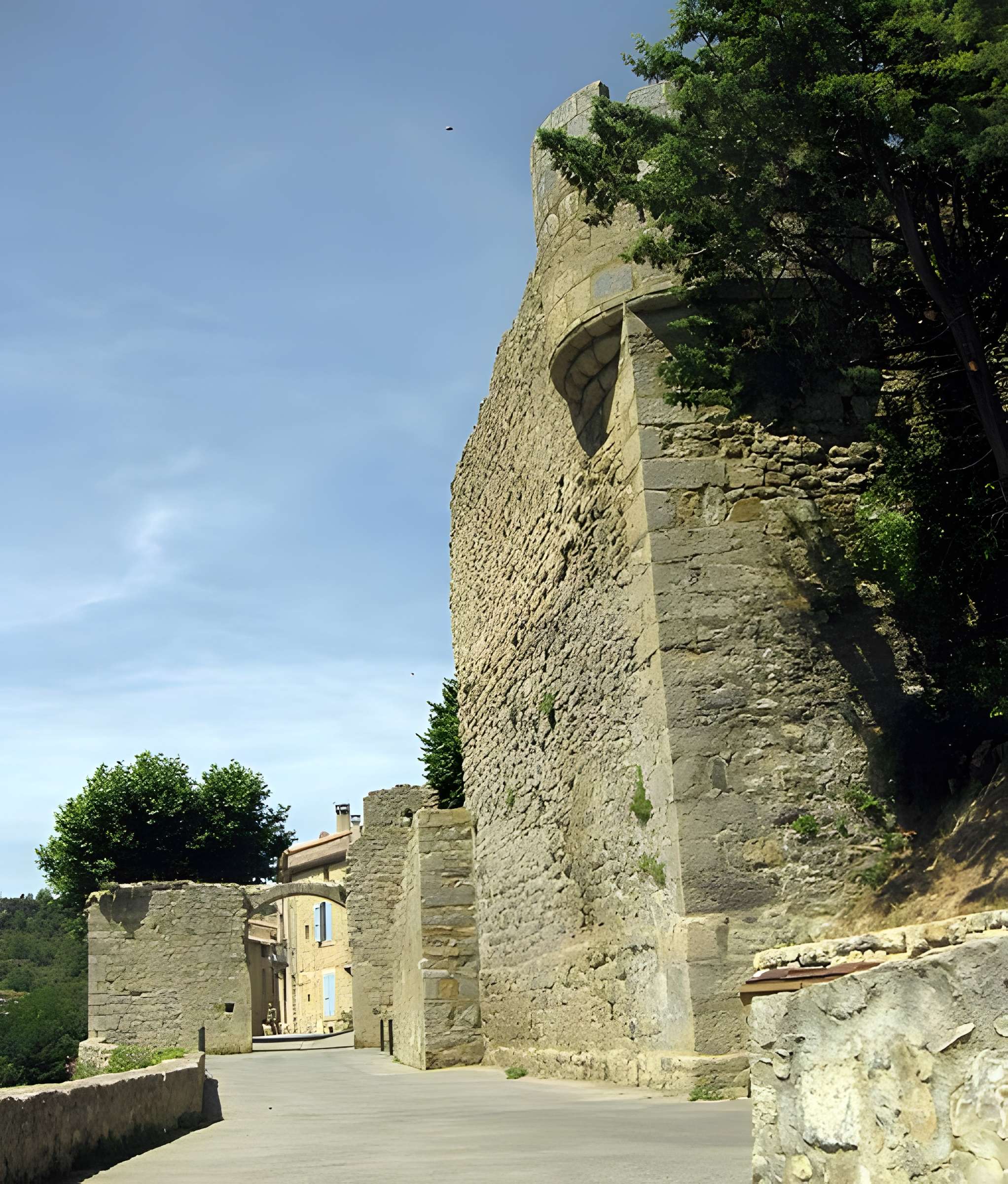 Porte de l'Eau à Lagrasse