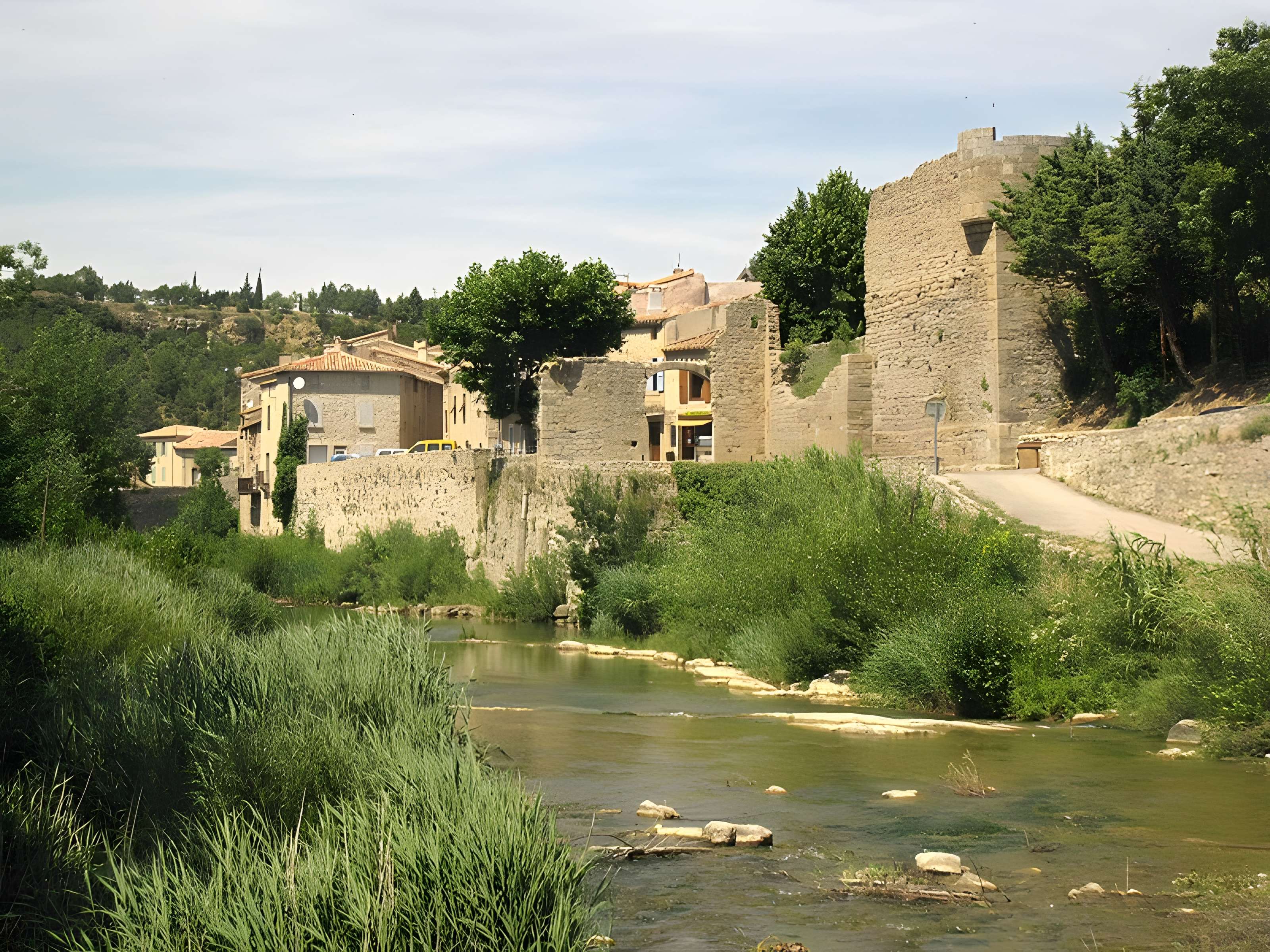 Porte de l'Eau à Lagrasse