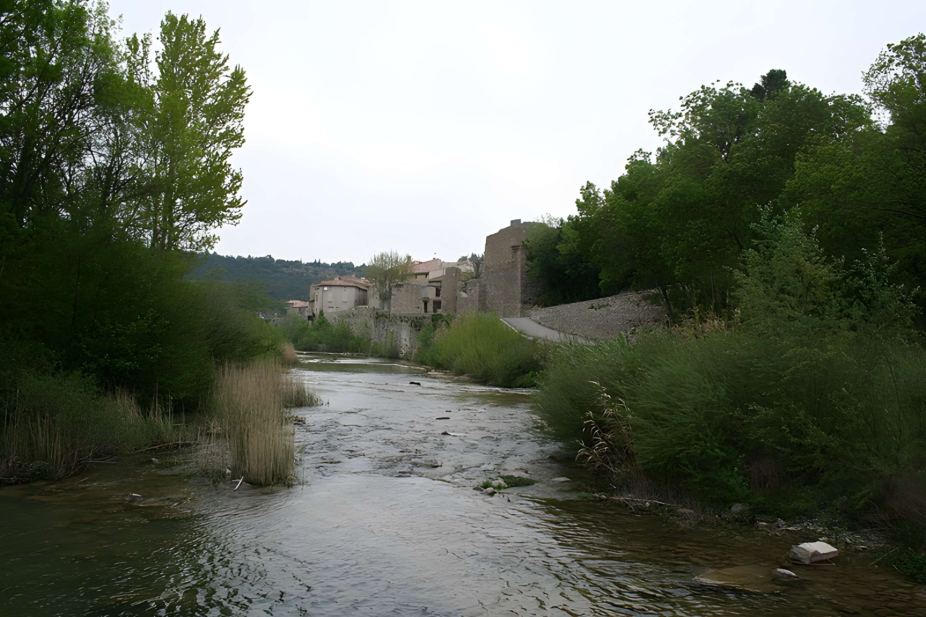 Porte de l'Eau à Lagrasse