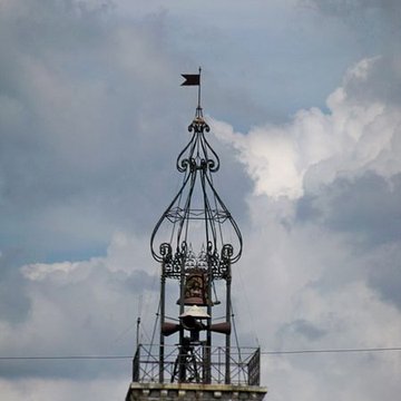 Porte de lHorloge du Thor