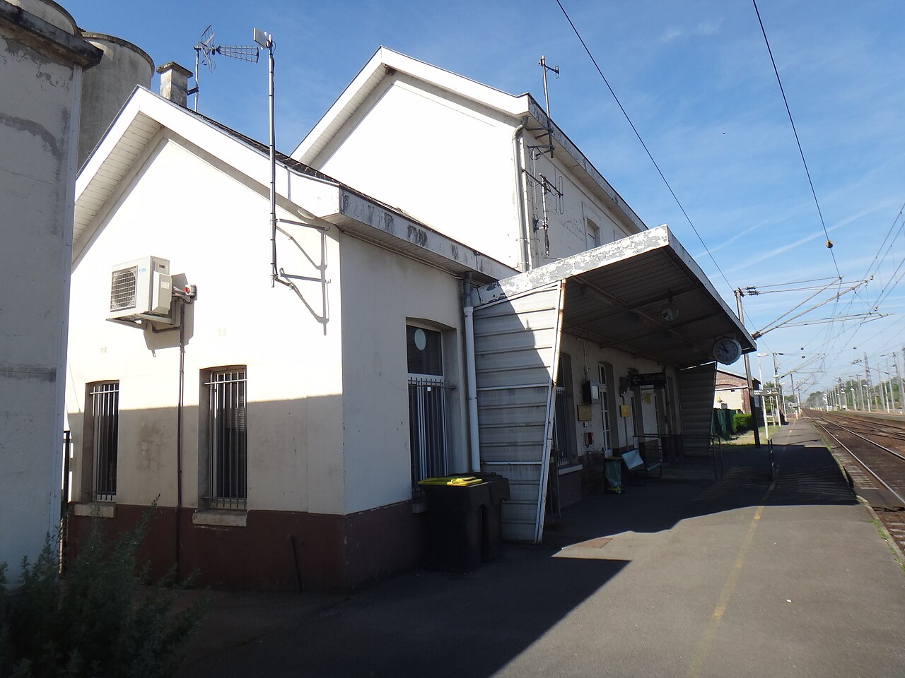 Porte du manoir de Longueil-Sainte-Marie