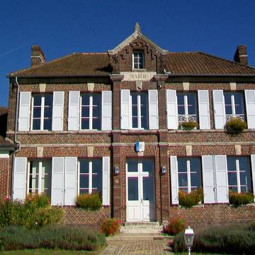 Porte du manoir de Longueil-Sainte-Marie