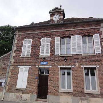 Porte du manoir de Longueil-Sainte-Marie