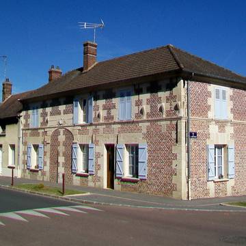 Porte du manoir de Longueil-Sainte-Marie