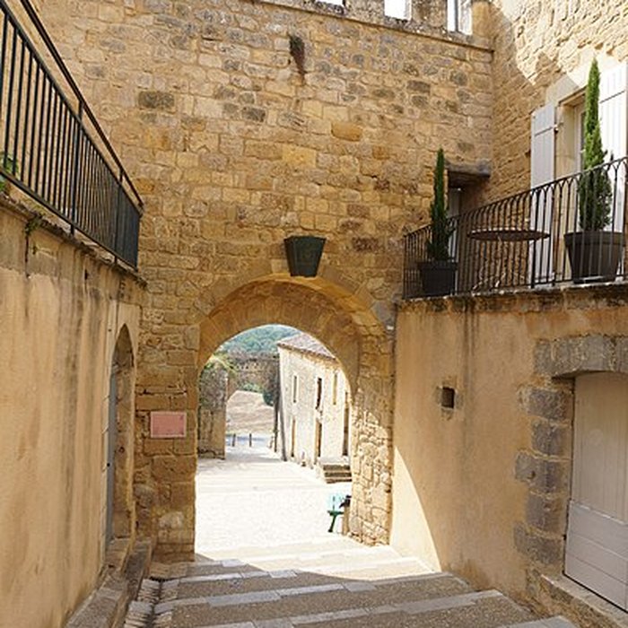 Photo de Porte de Luzier à Beaumont-du-Périgord