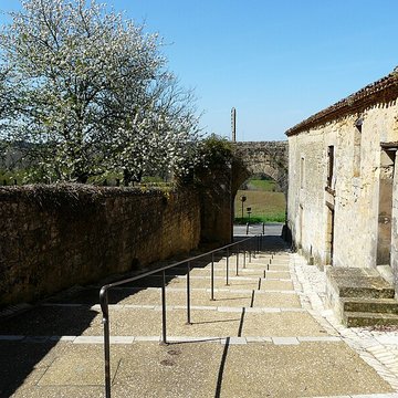 Porte de Luzier à Beaumont-du-Périgord