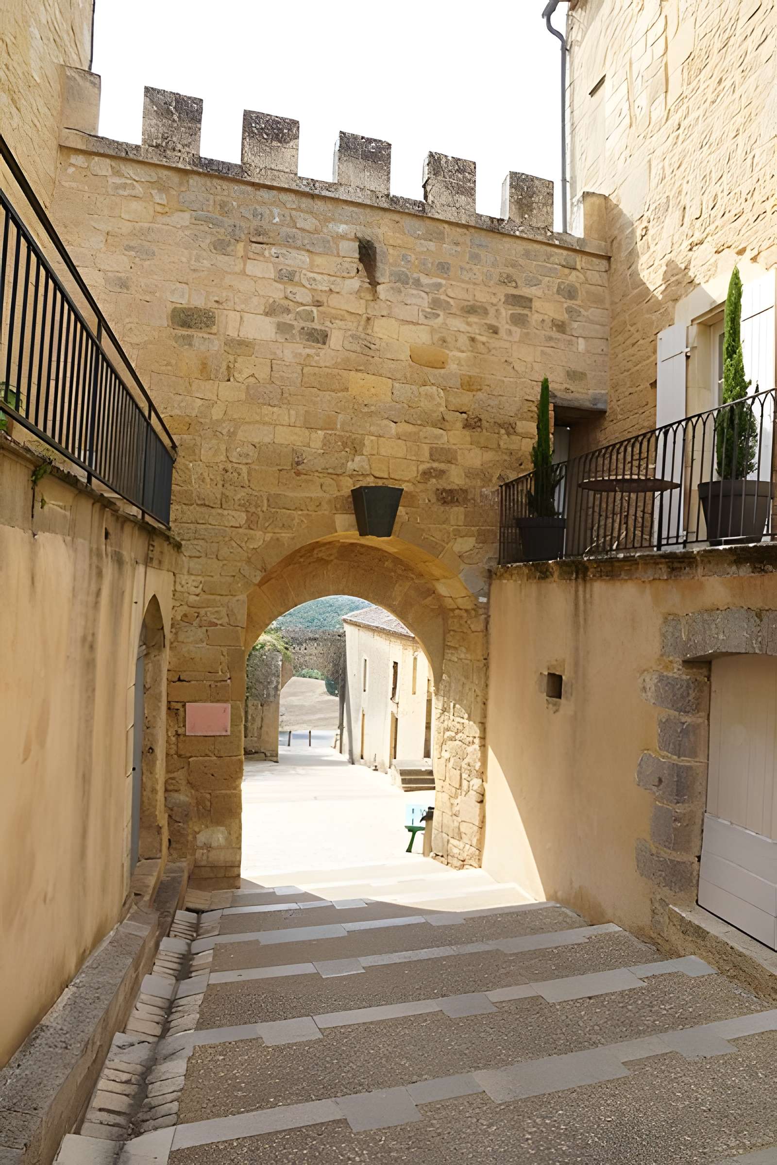 Porte de Luzier à Beaumont-du-Périgord