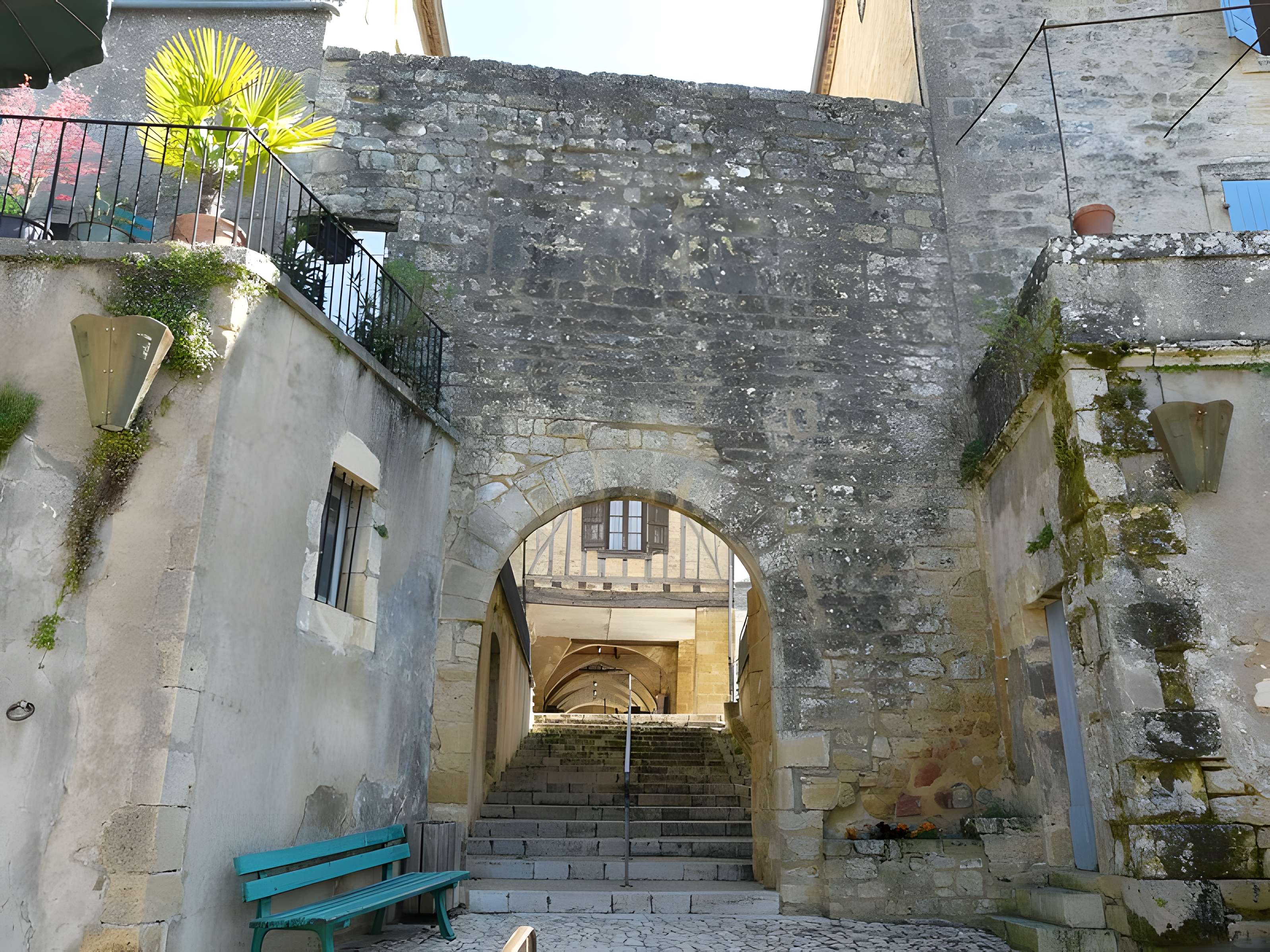 Porte de Luzier à Beaumont-du-Périgord
