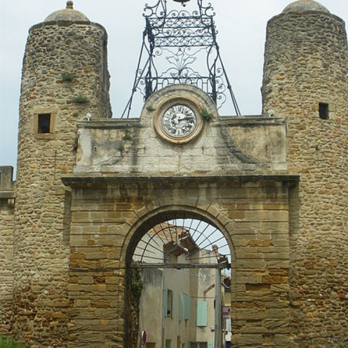Photo de Porte de ville de Camaret-sur-Aigues