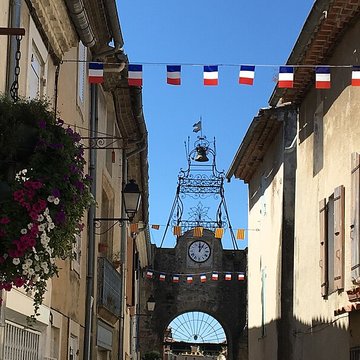 Porte de ville de Camaret-sur-Aigues