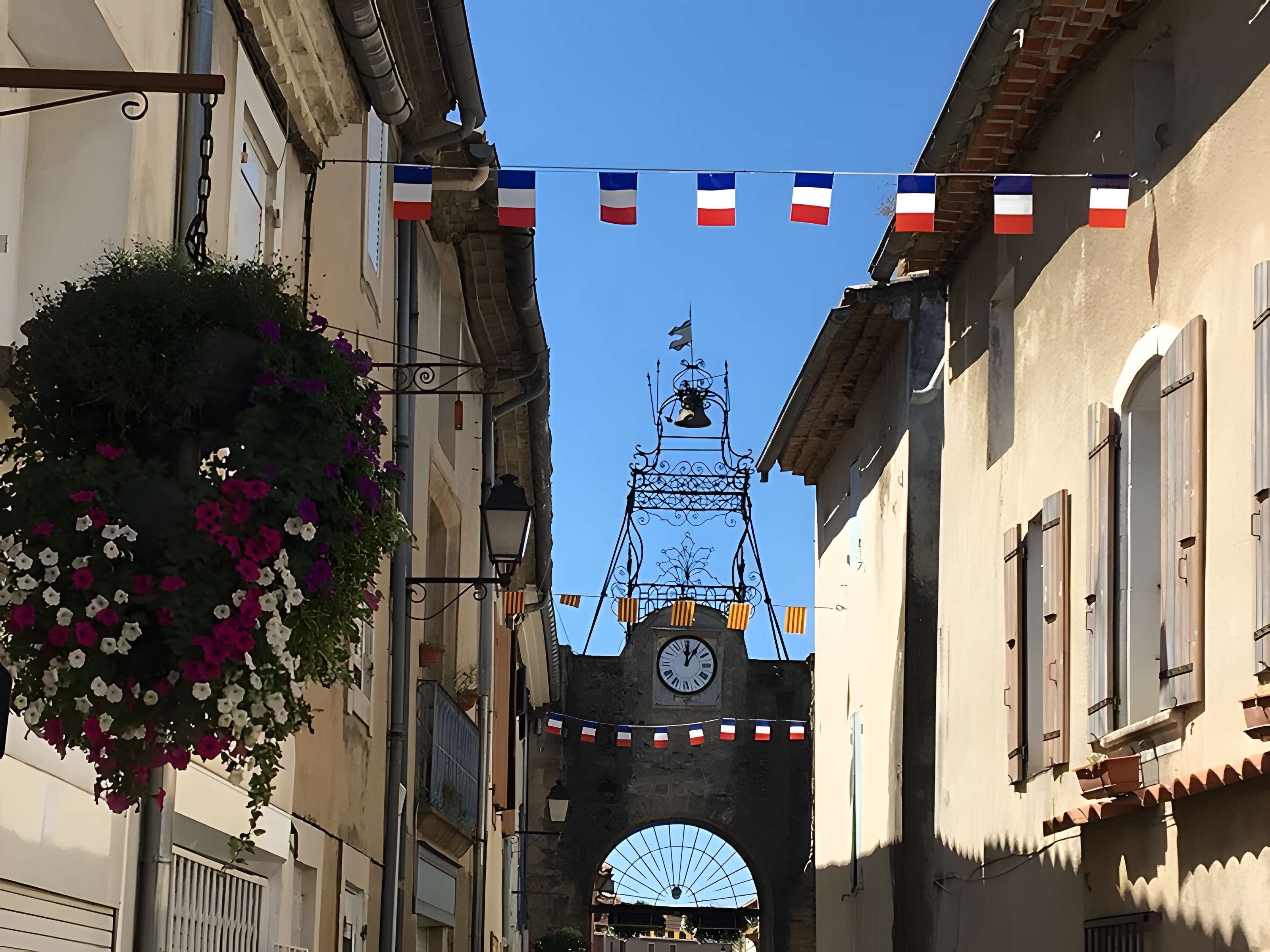 Porte de ville de Camaret-sur-Aigues
