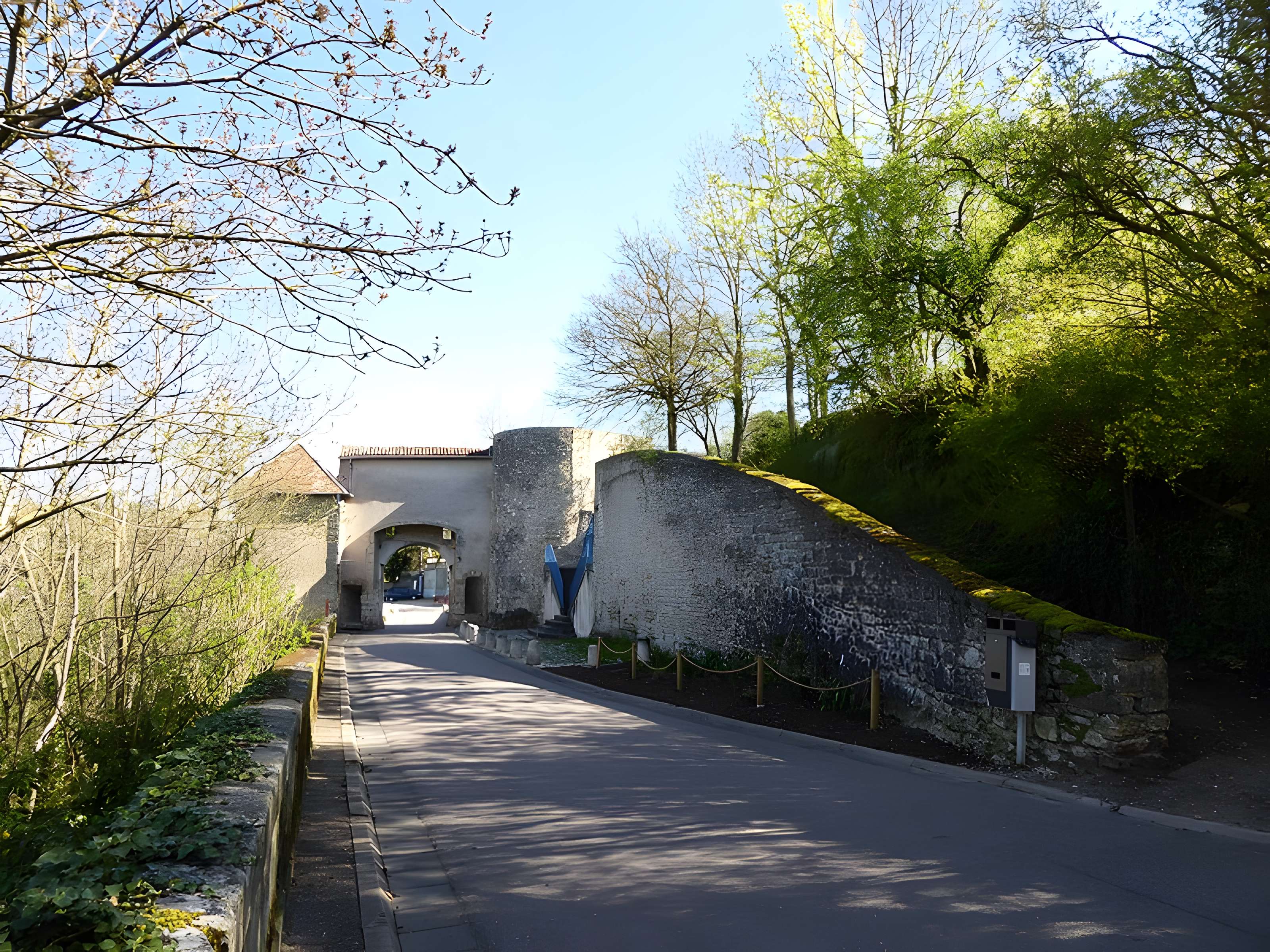 Porte de ville de Liverdun