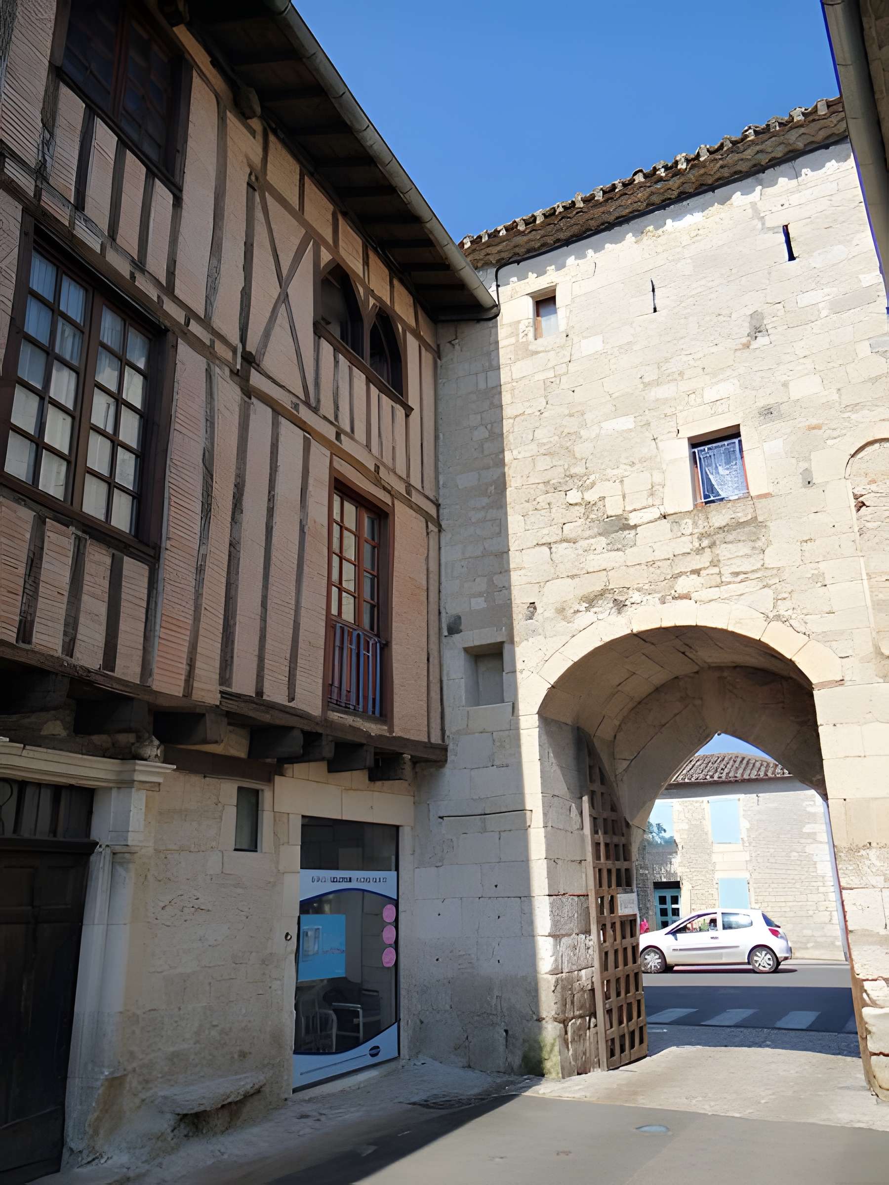 Porte de ville de Montpezat-de-Quercy 