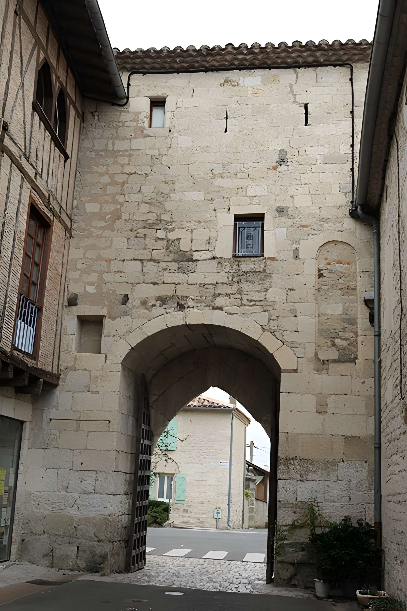 Porte de ville de Montpezat-de-Quercy