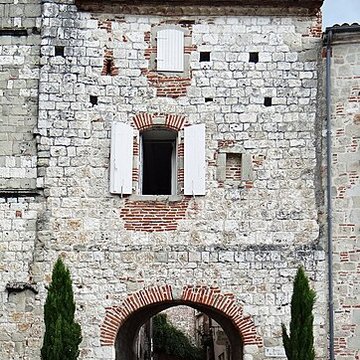 porte de ville de penne d agenais