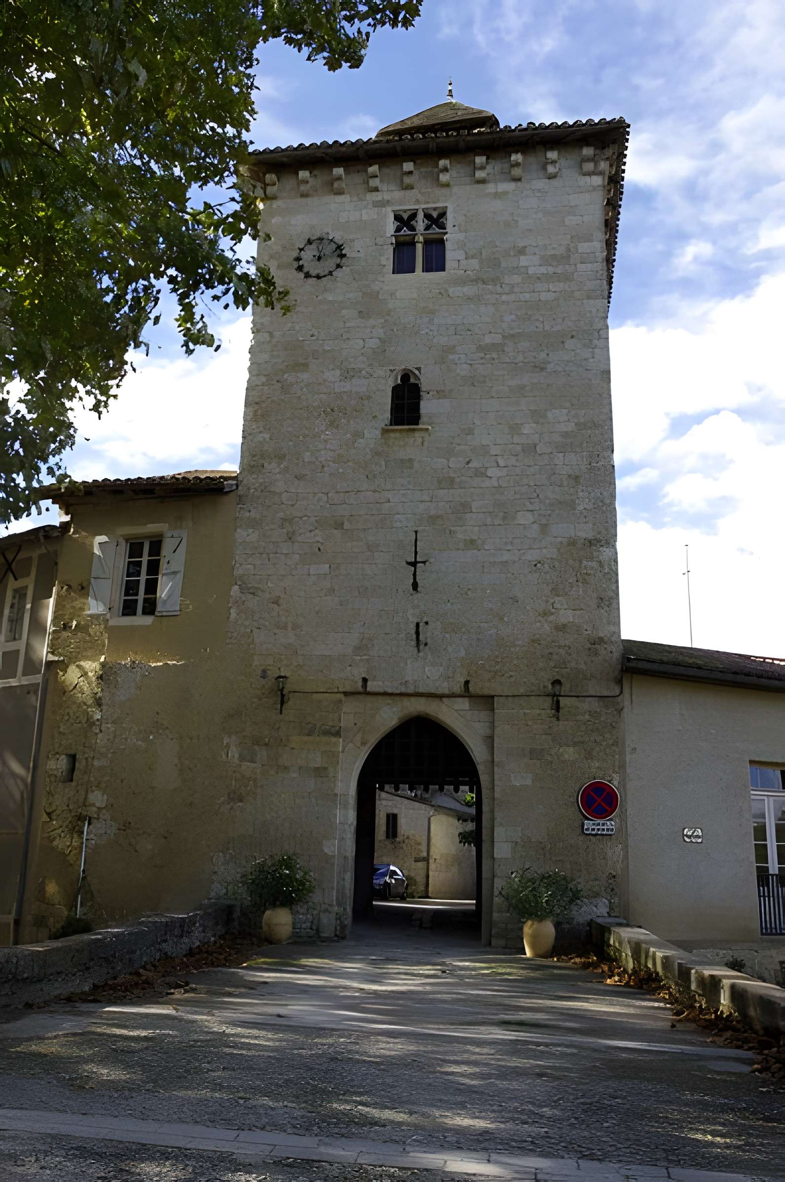 Porte de ville de Sarrant
