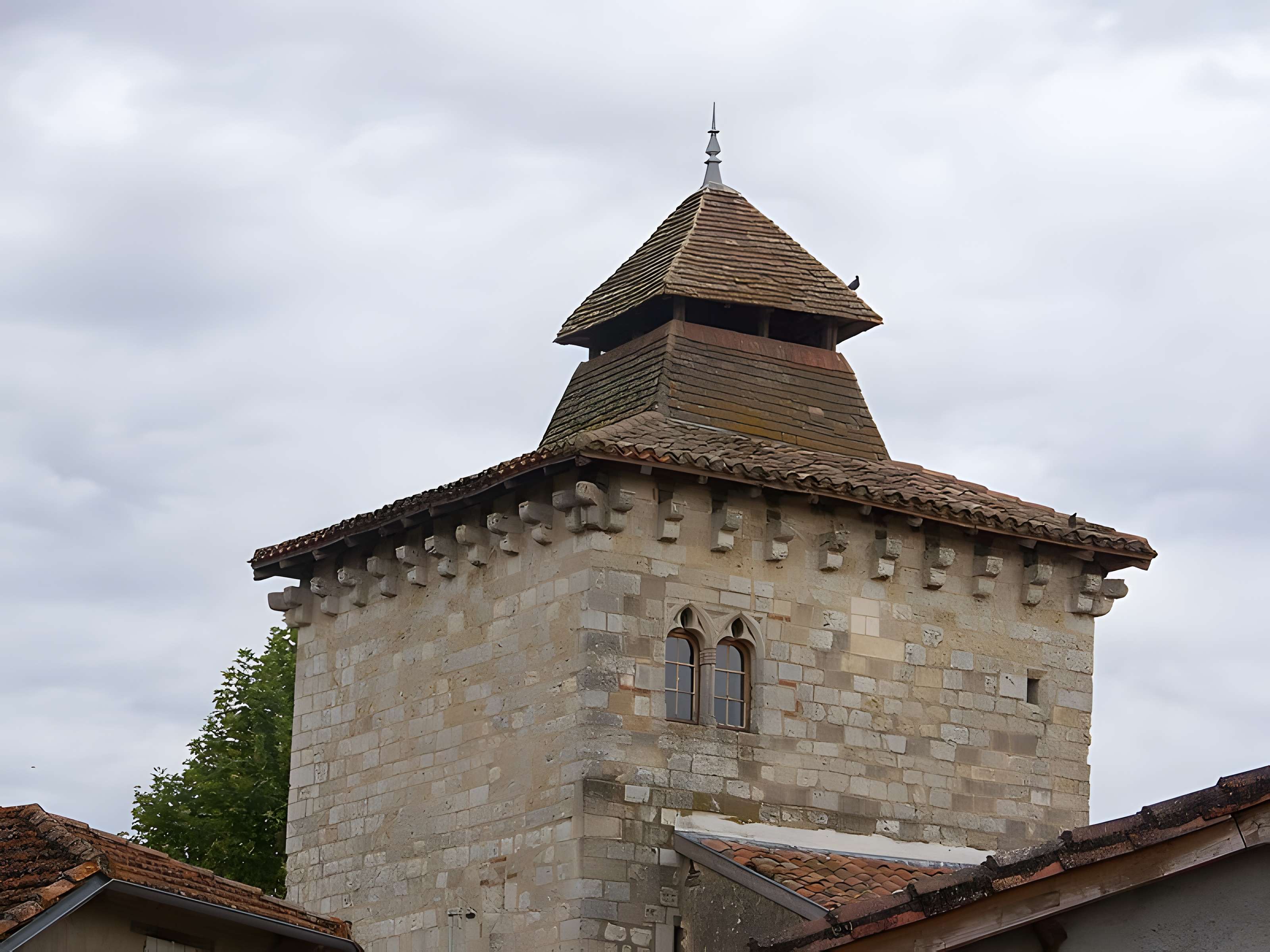 Porte de ville de Sarrant