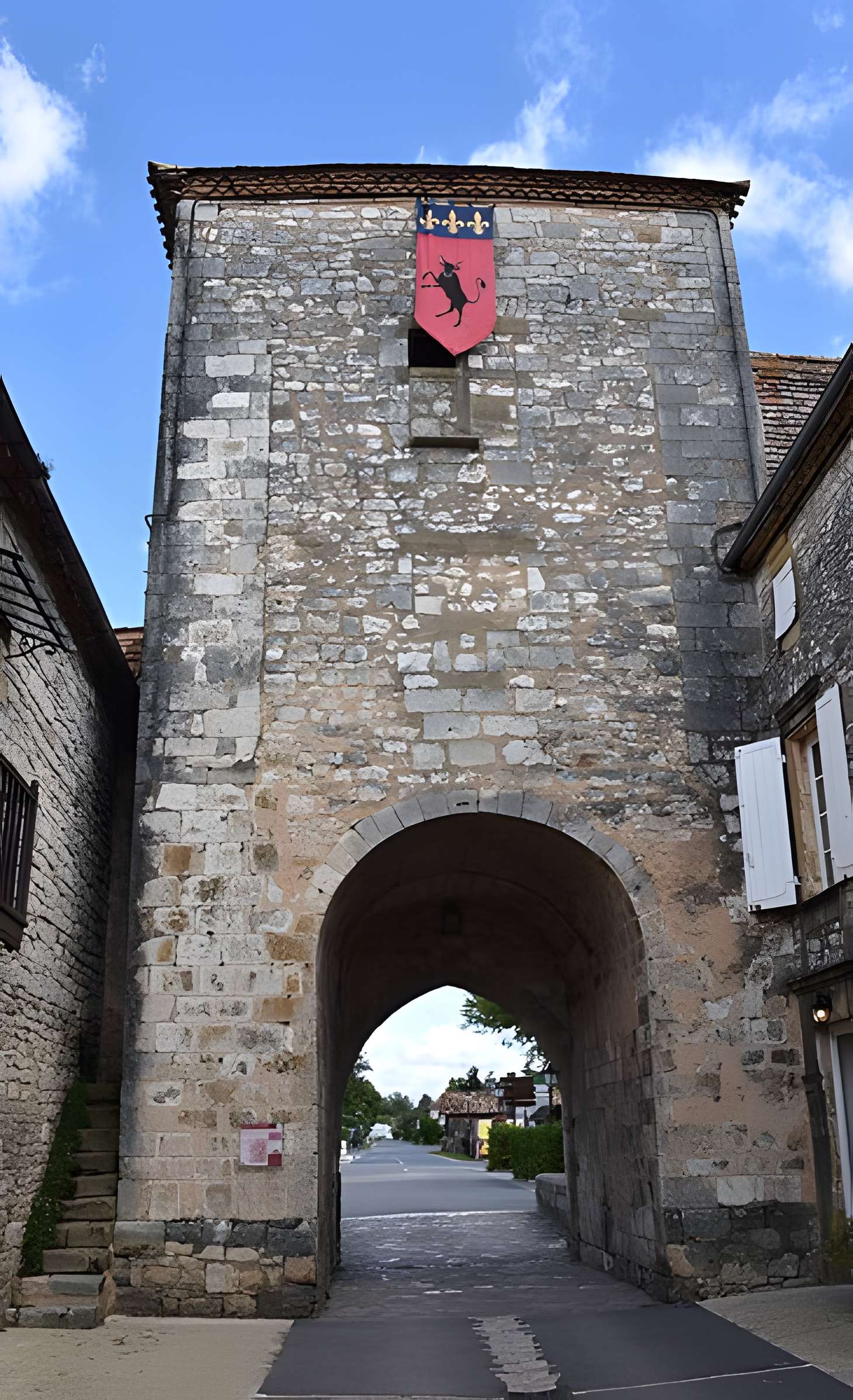 Porte de ville, Rue Saint-Jacques (nord) à Monpazier