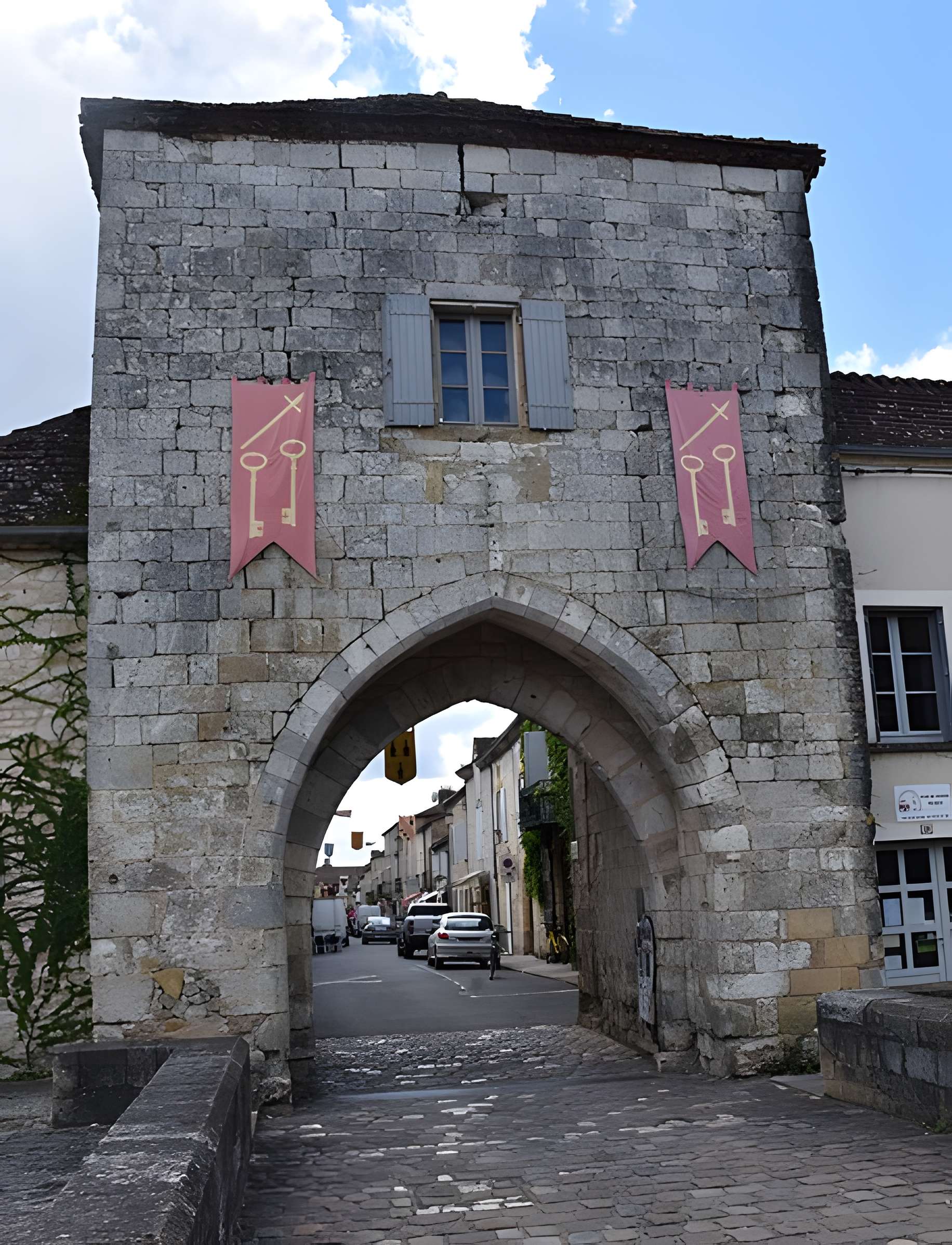 Porte de ville, Rue Saint-Jacques (nord) à Monpazier