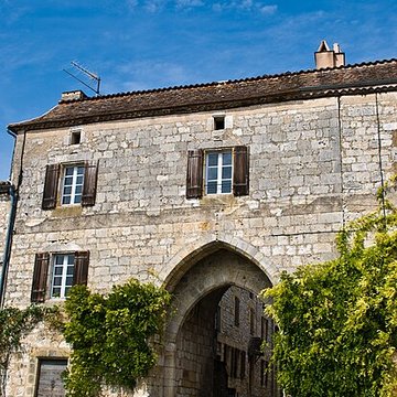 Porte de ville, Rue Saint-Jacques sud à Monpazier