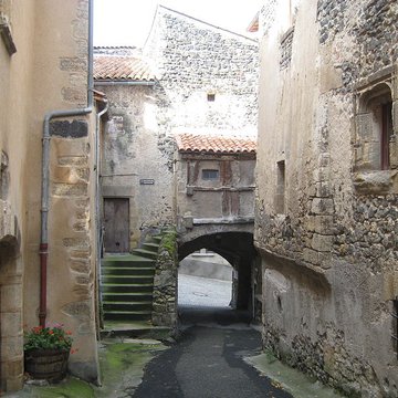Porte des Boucheries de Saint-Saturnin