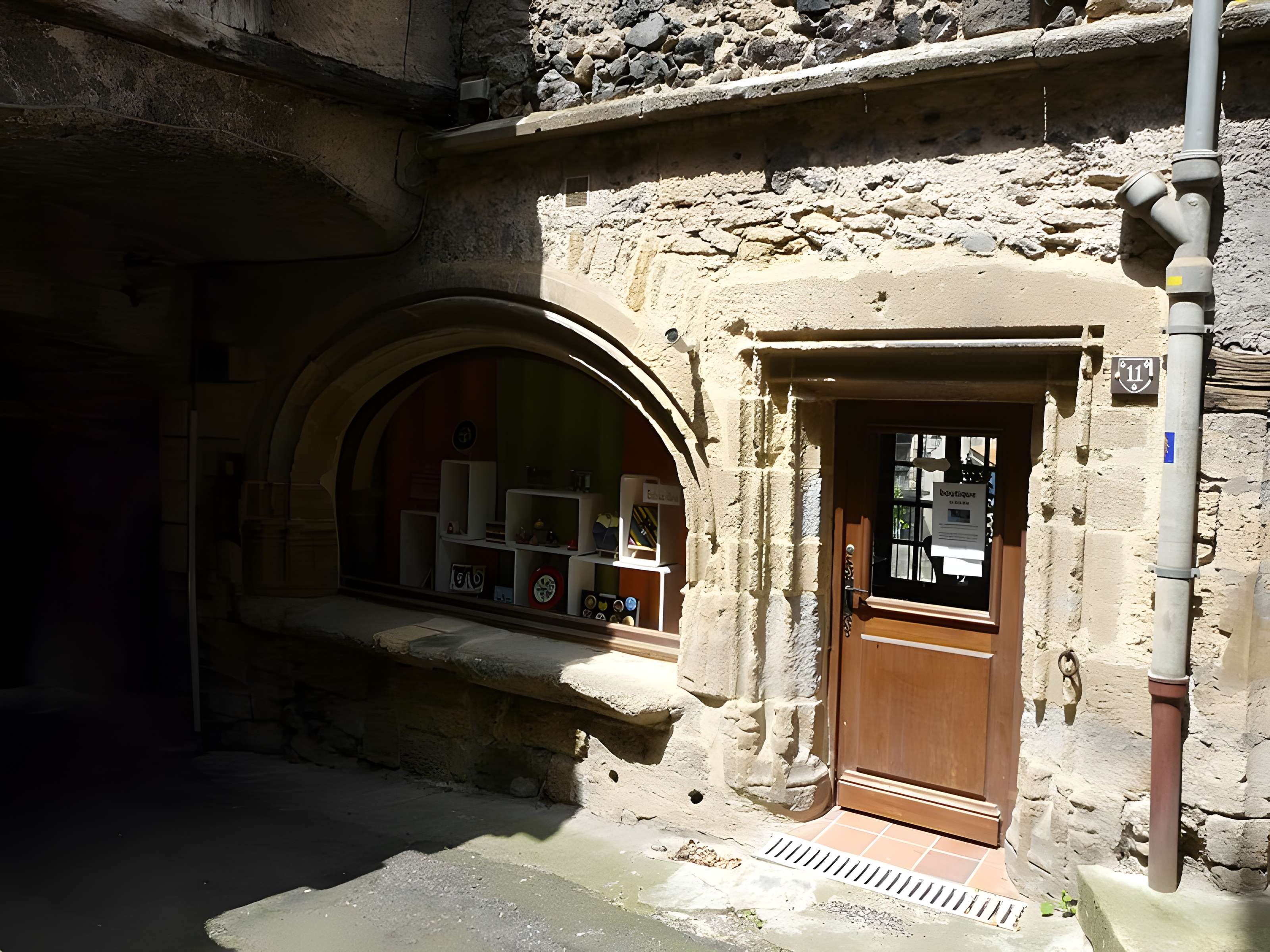 Porte des Boucheries de Saint-Saturnin