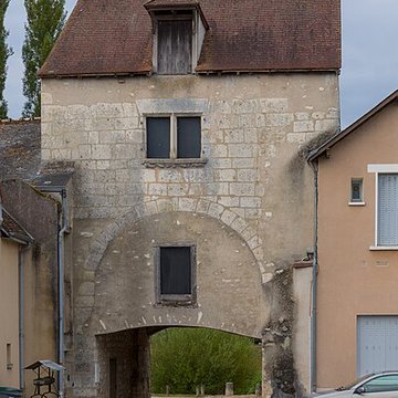 Porte du pont Perrin à Déols