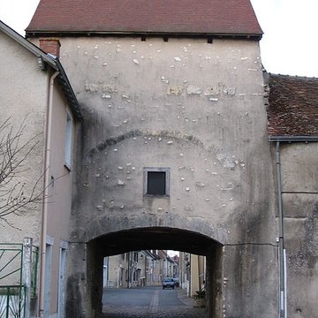 Porte du pont Perrin à Déols