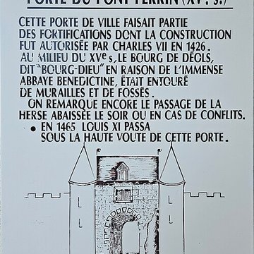 Porte du pont Perrin à Déols