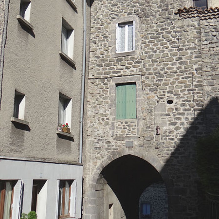 Photo de Porte du Thuile de Saint-Flour