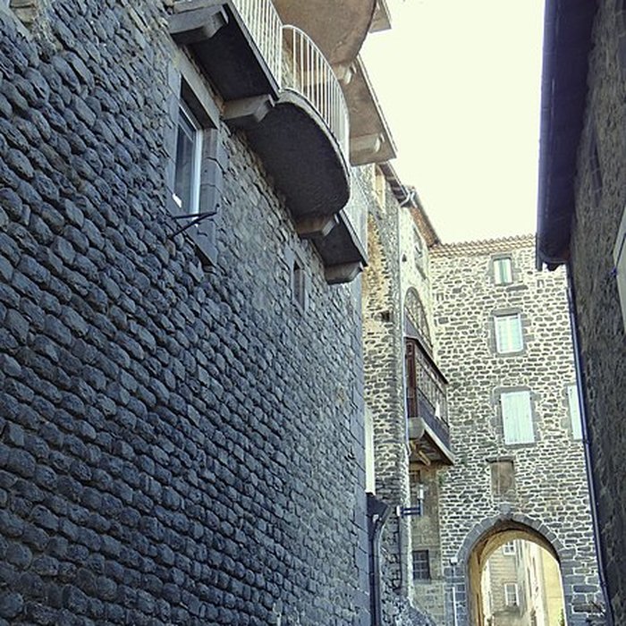 Photo de Porte du Thuile de Saint-Flour
