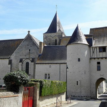Porte fortifiée de Saint-Épain