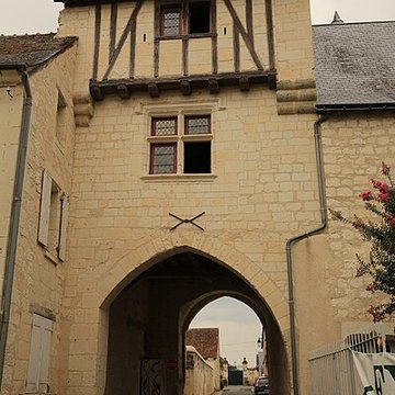 Porte fortifiée de Saint-Épain