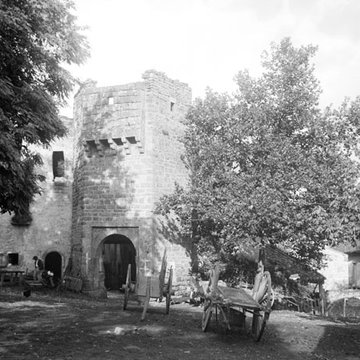 Porte fortifiée de Varen