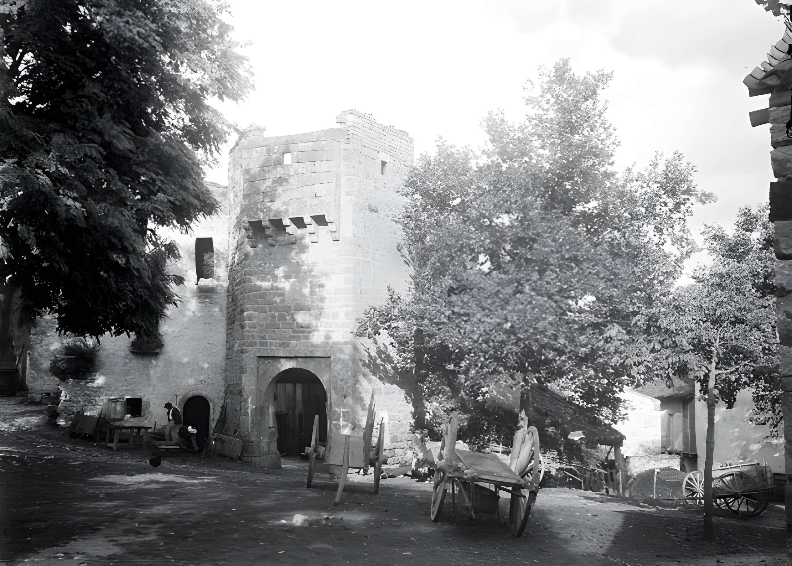 Porte fortifiée de Varen