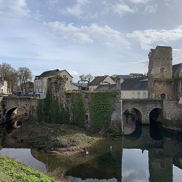 Porte Guillaume de Chartres