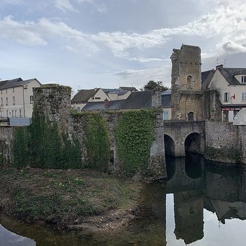 Porte Guillaume de Chartres
