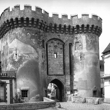 Porte Guillaume de Chartres