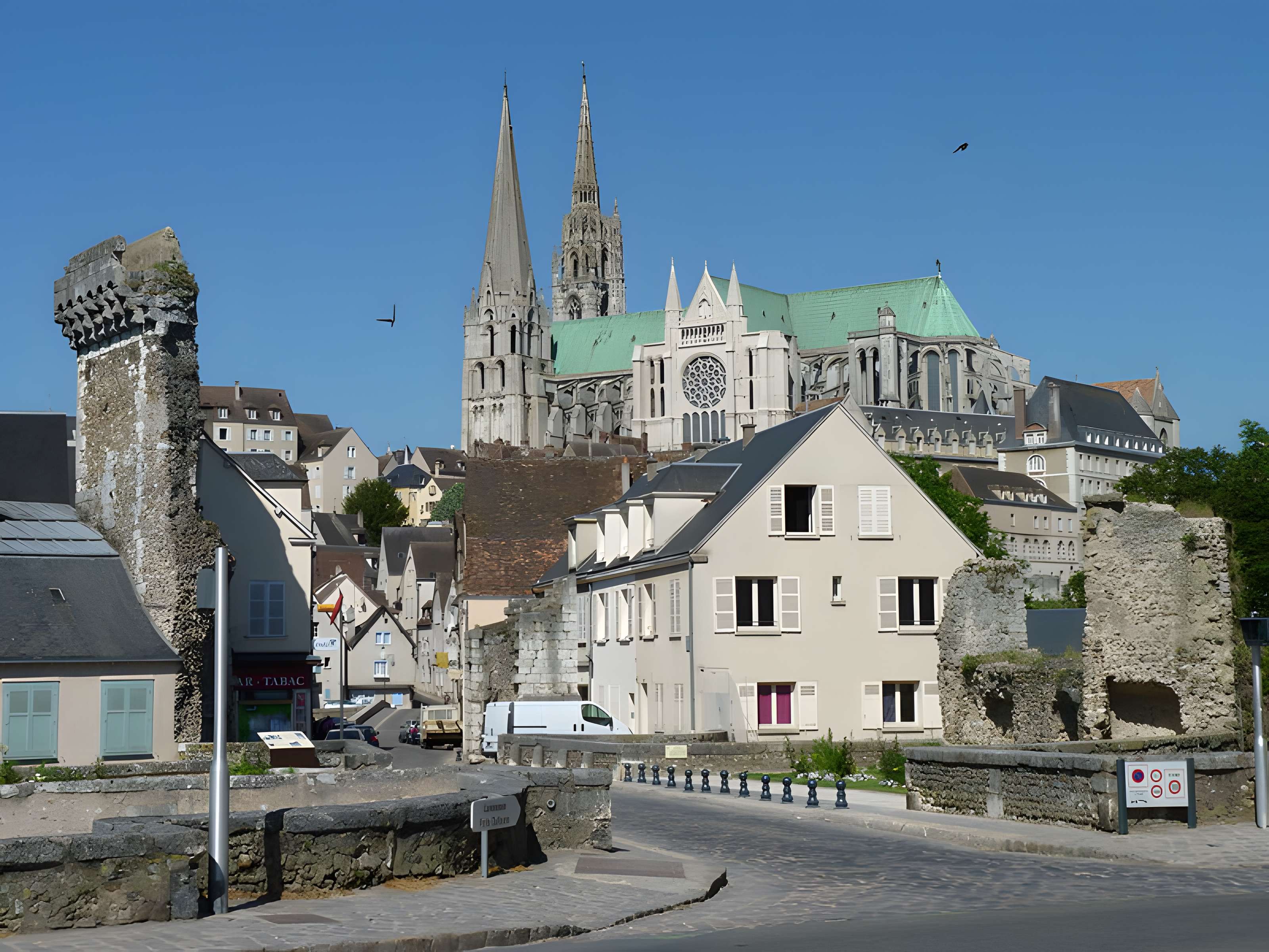 Porte Guillaume de Chartres
