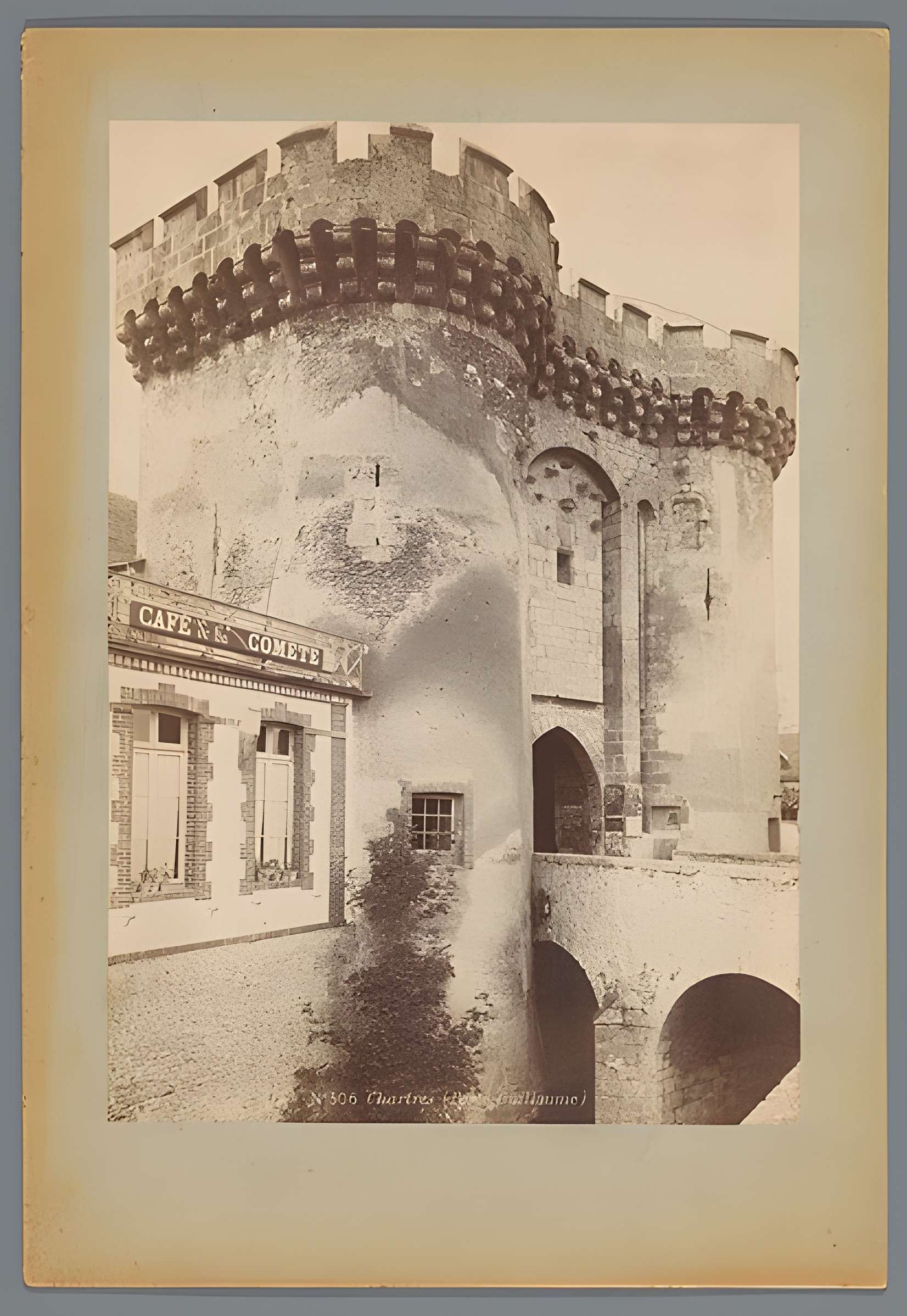 Porte Guillaume de Chartres