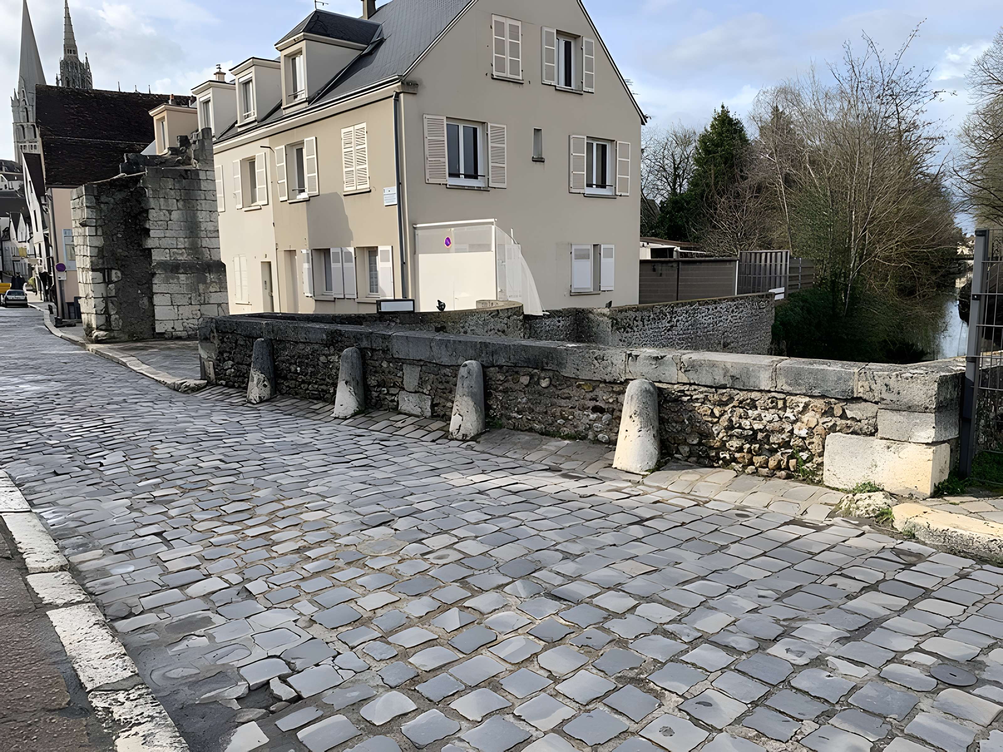 Porte Guillaume de Chartres