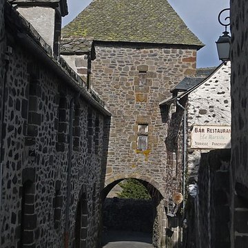 Porte Martille de Salers