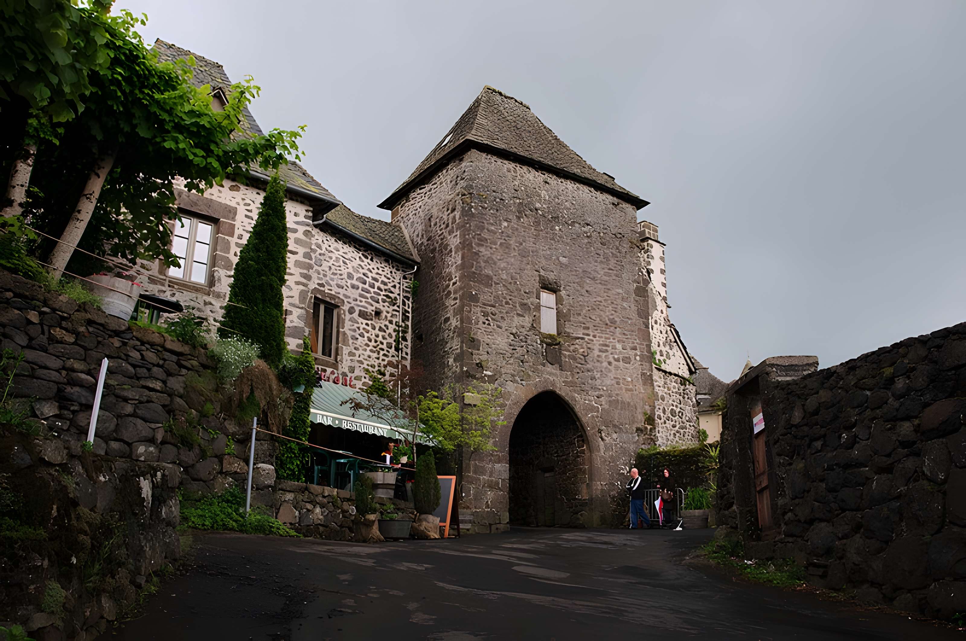 Porte Martille de Salers