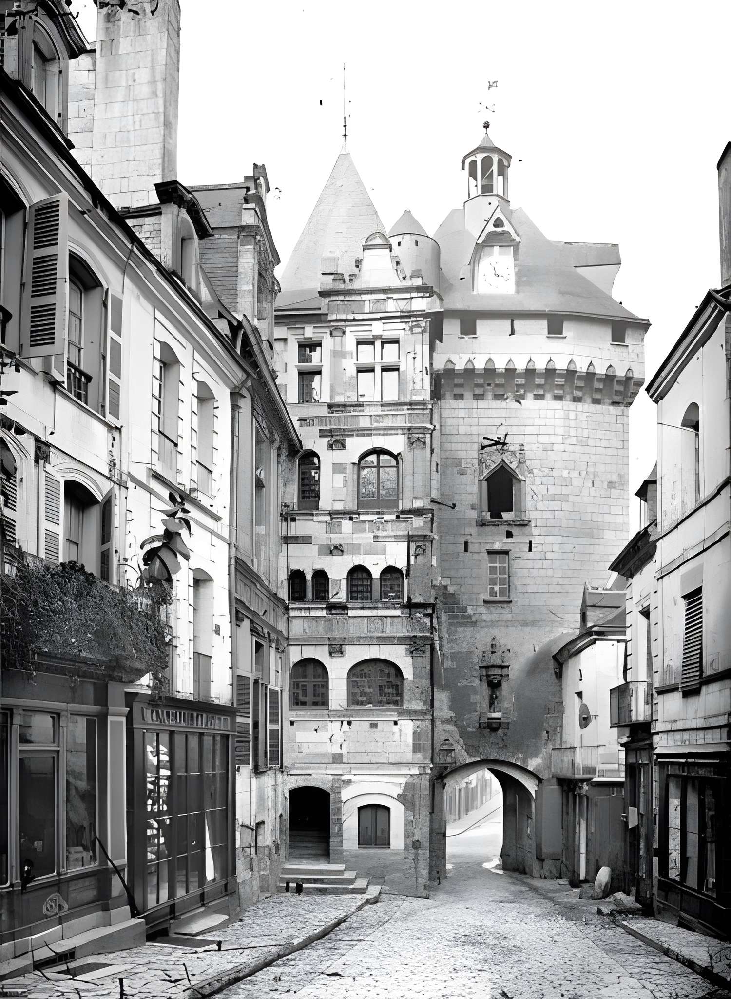 Porte Picoys de Loches