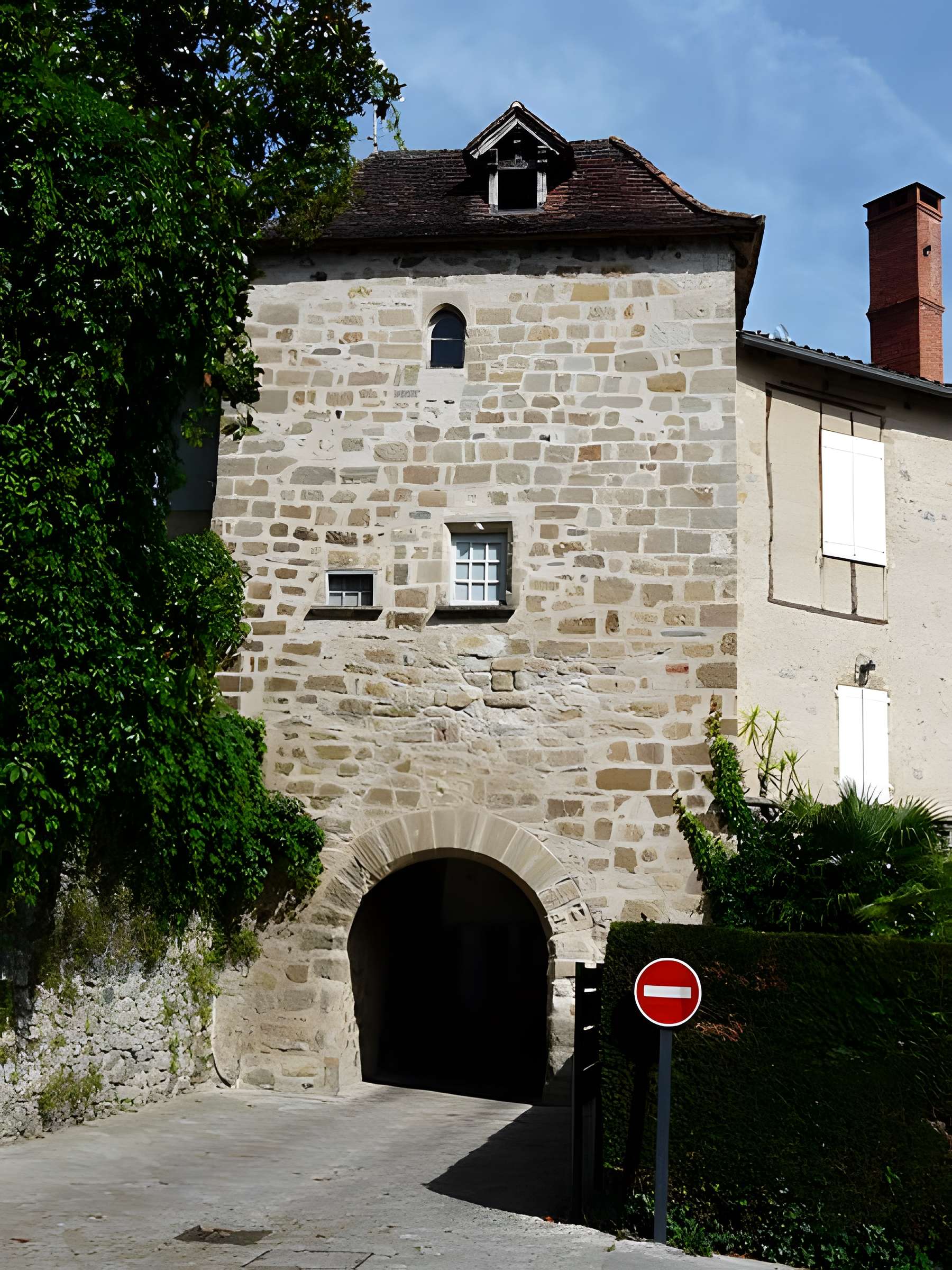Porte Sainte-Catherine de Beaulieu-sur-Dordogne 