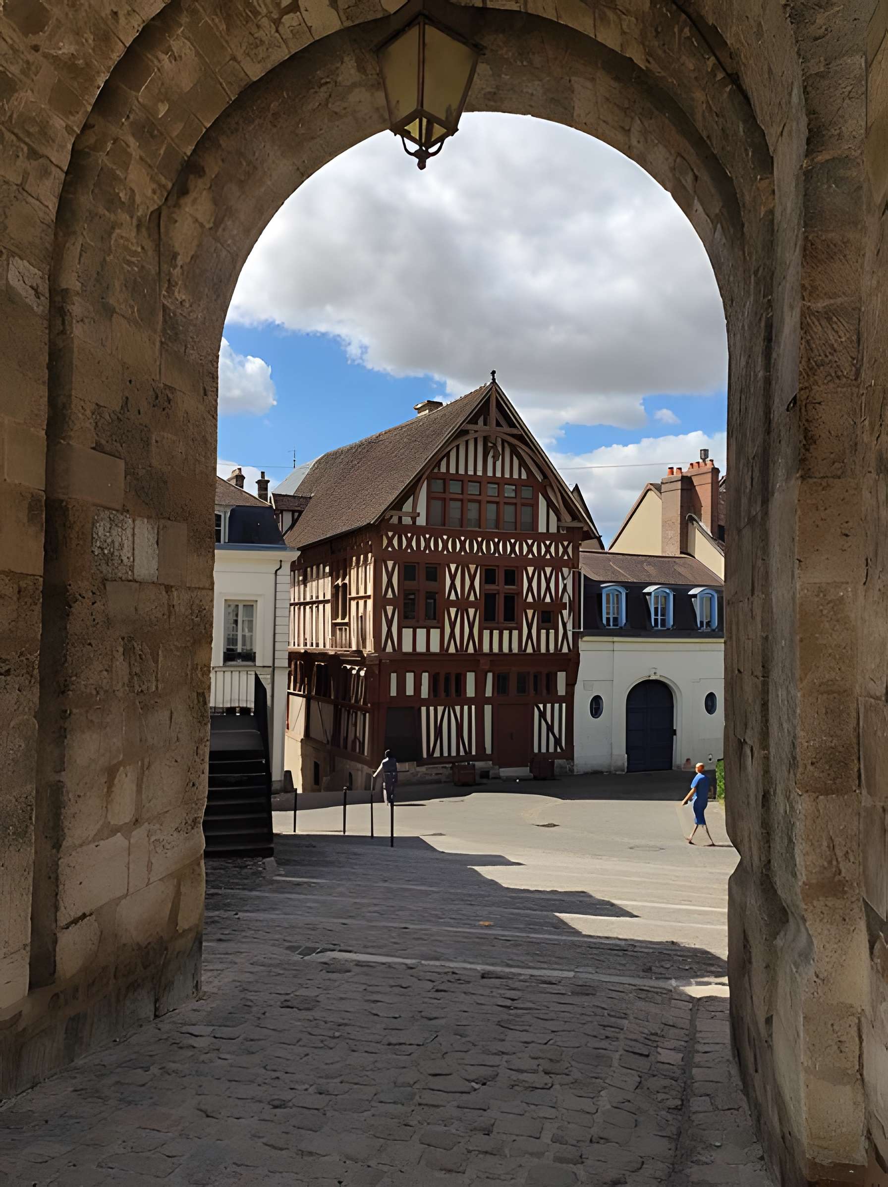 Porte Saint-Jean de Joigny