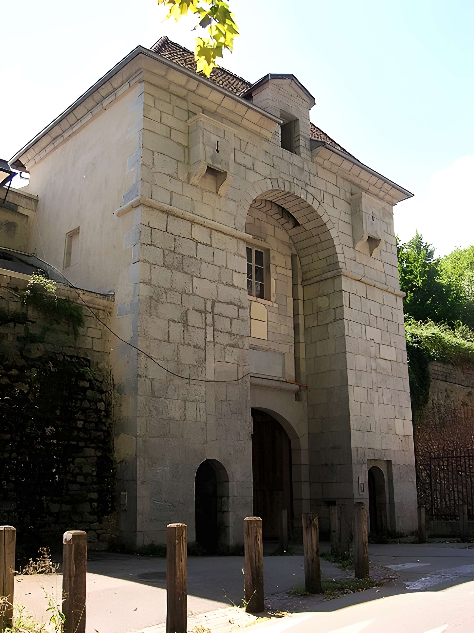 Porte Saint-Laurent de Grenoble