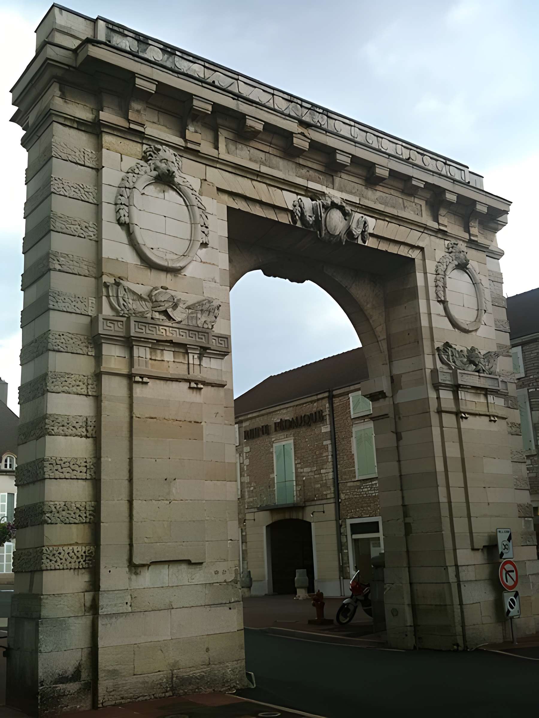 Porte Saint-Nicolas de Beaune